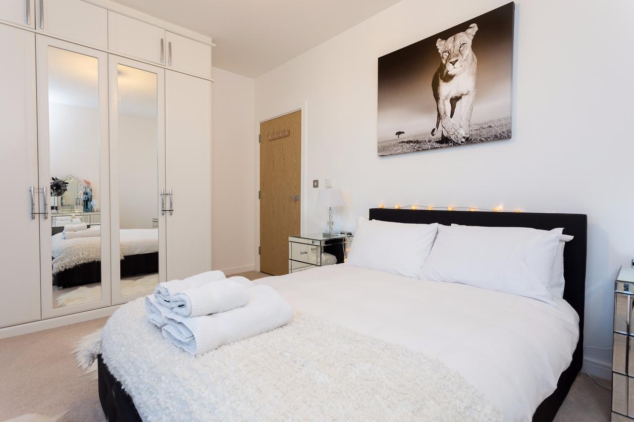 Leilighet 2 Bedroom Penthouse In Canada Water With Balcony London