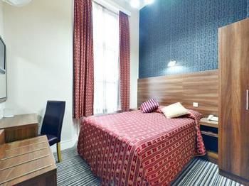 Oliver Hotel 3*