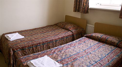Palace Court Hotel 2*