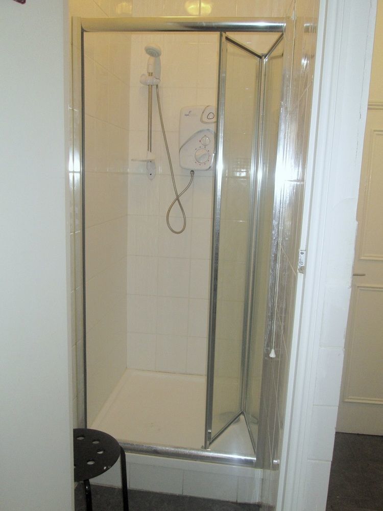 Hostel Quickie *