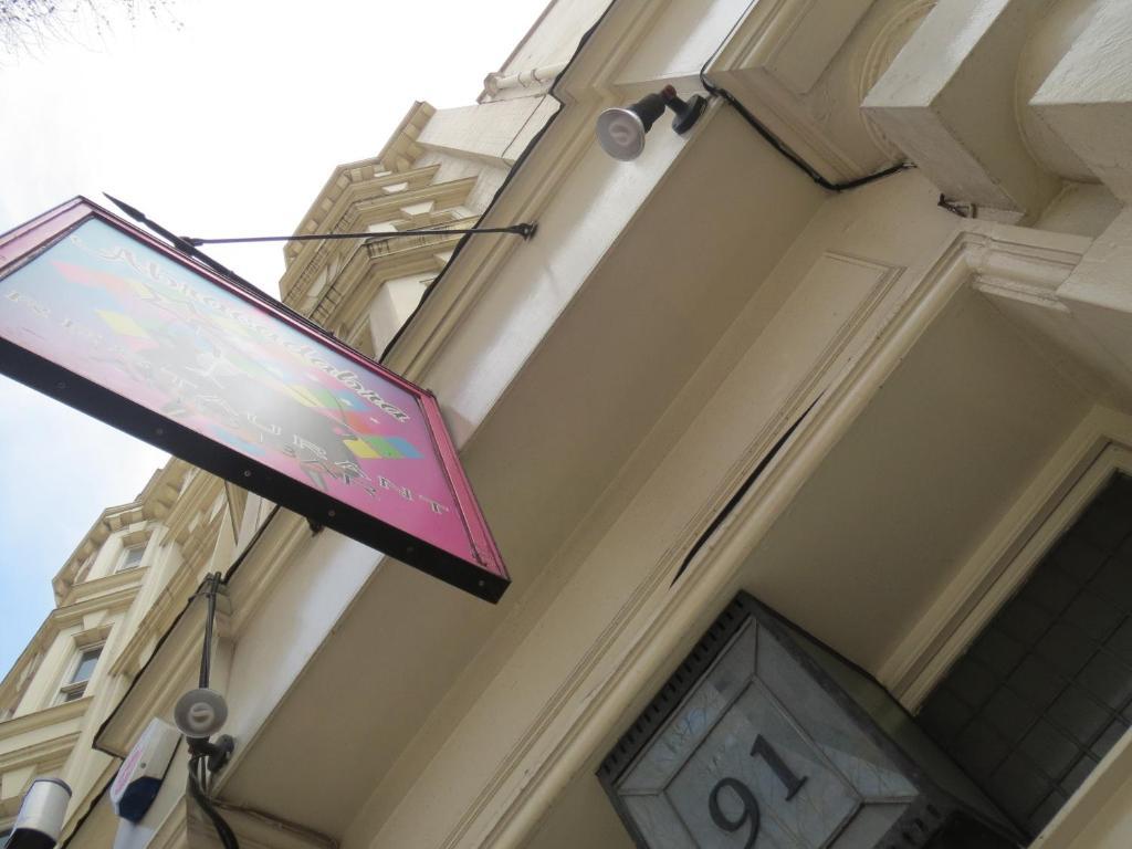 4 Star Piccadilly 2*