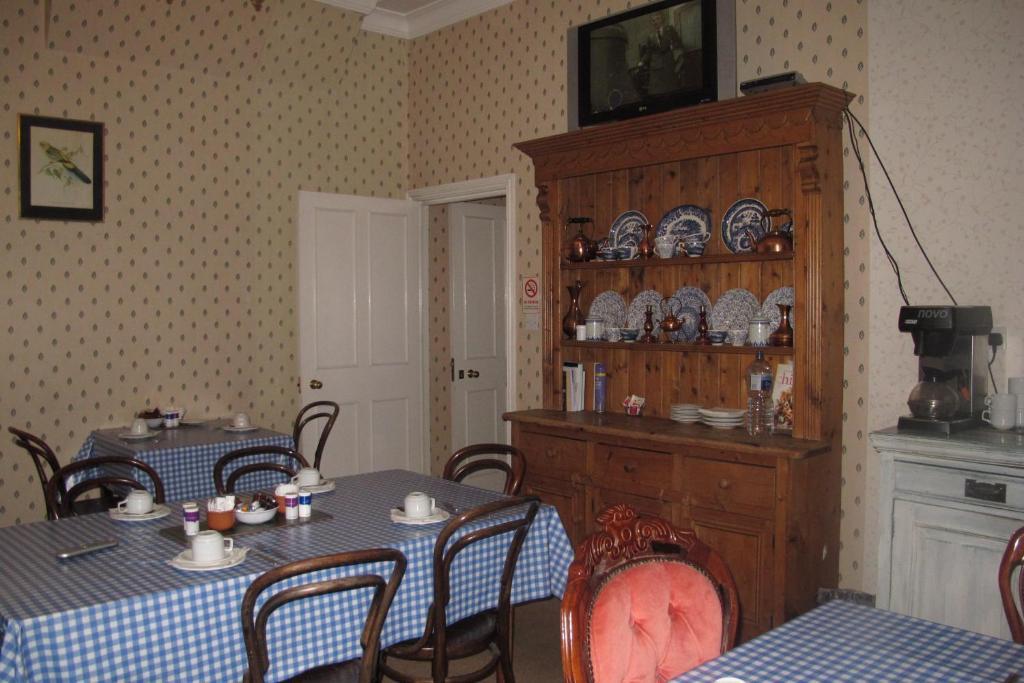 A To B Guest house London