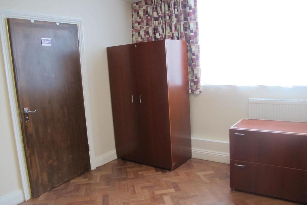 Hotell Western Northfields Ealing London