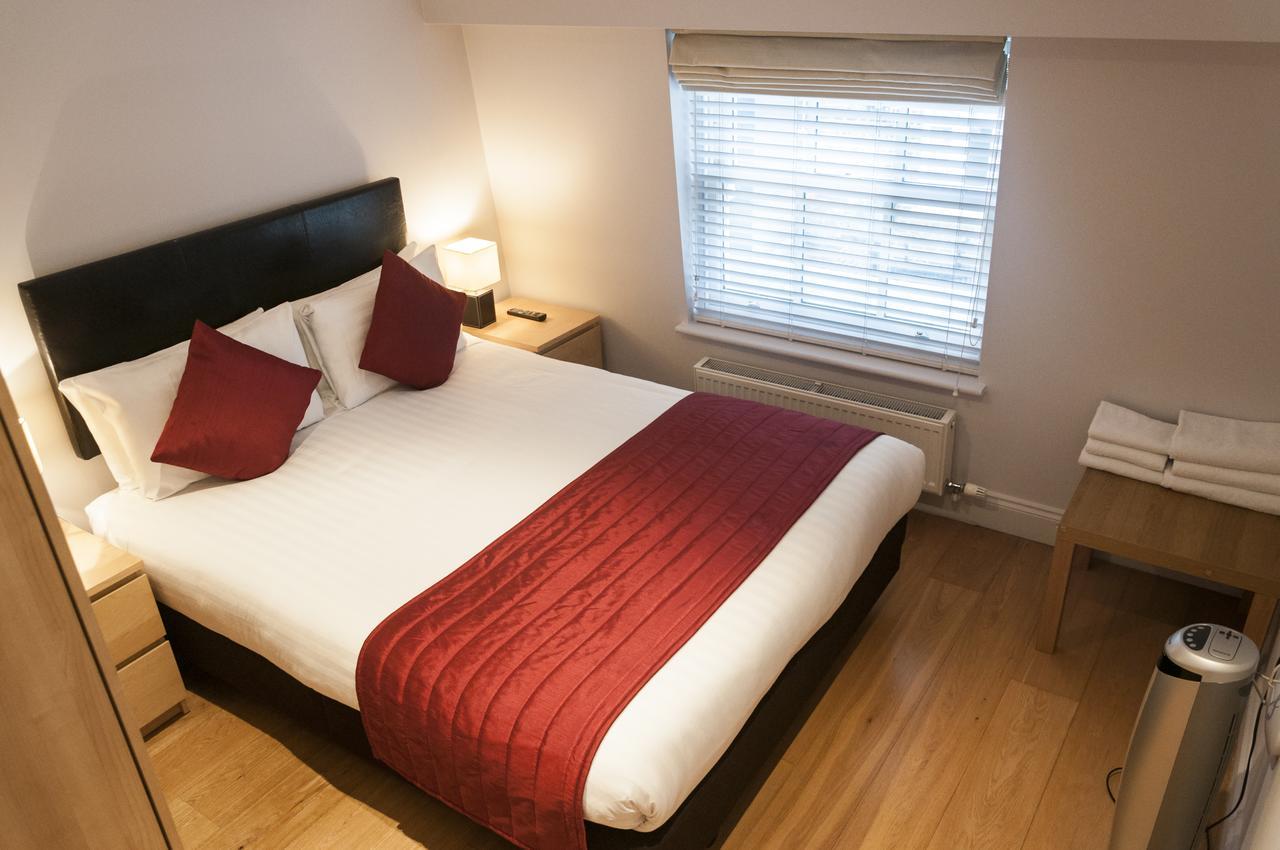 12 Street Apartahotel Londres