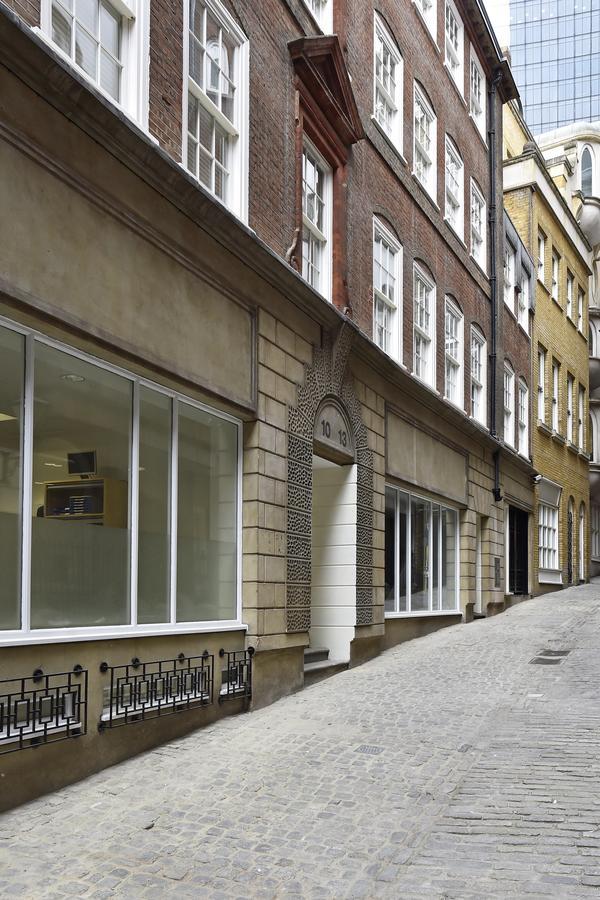 Urban Lovat Lane *