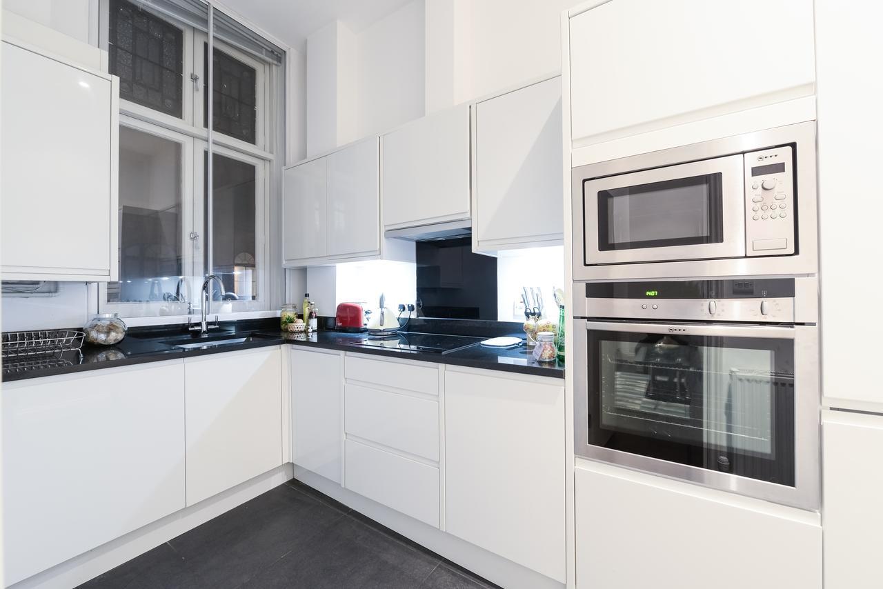 Knightsbridge Apartments Apartment