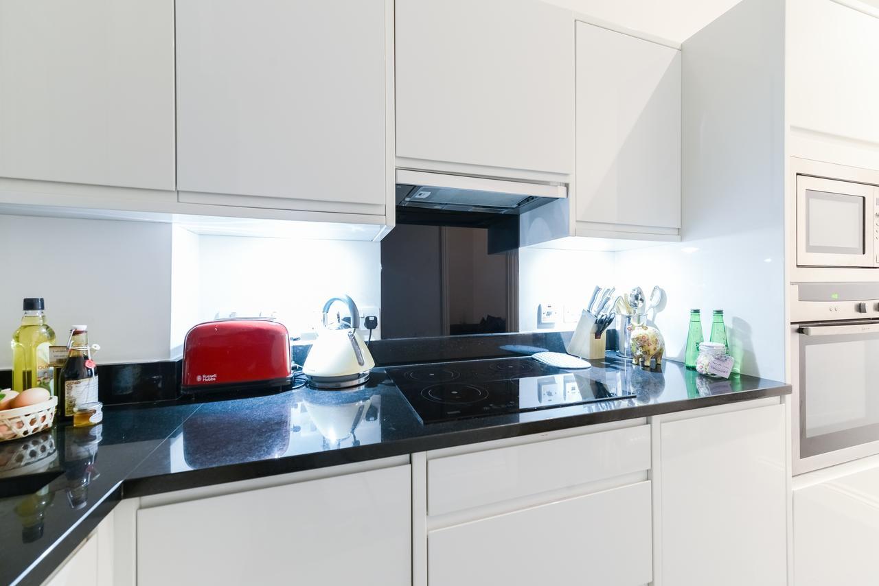 Knightsbridge Apartments * London