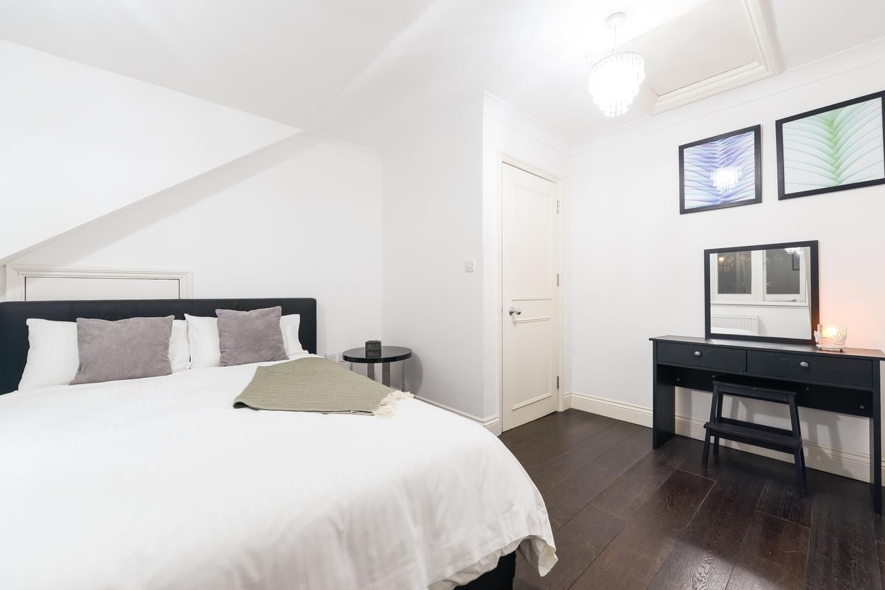 Knightsbridge Apartments *