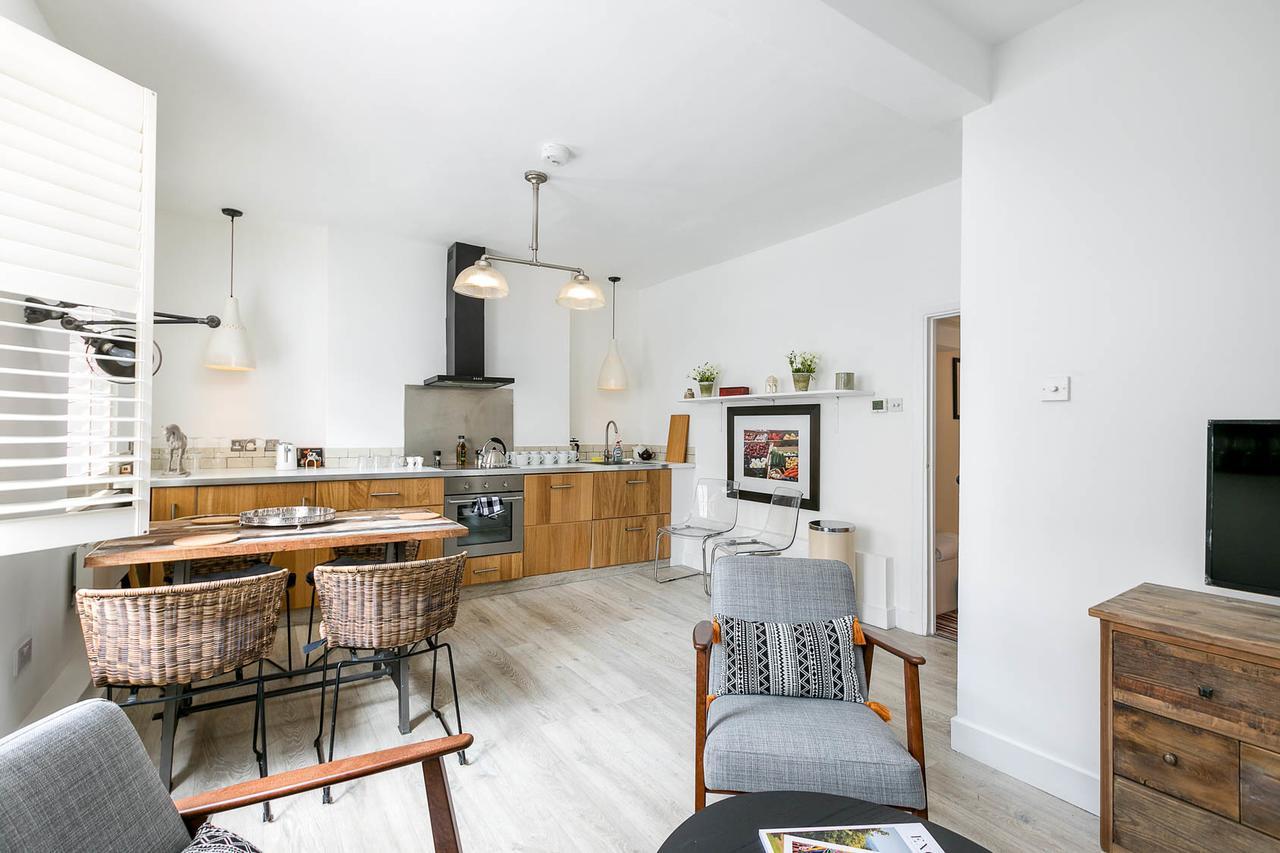Lovely Maisonette - Goodge Street 55 Apartment *