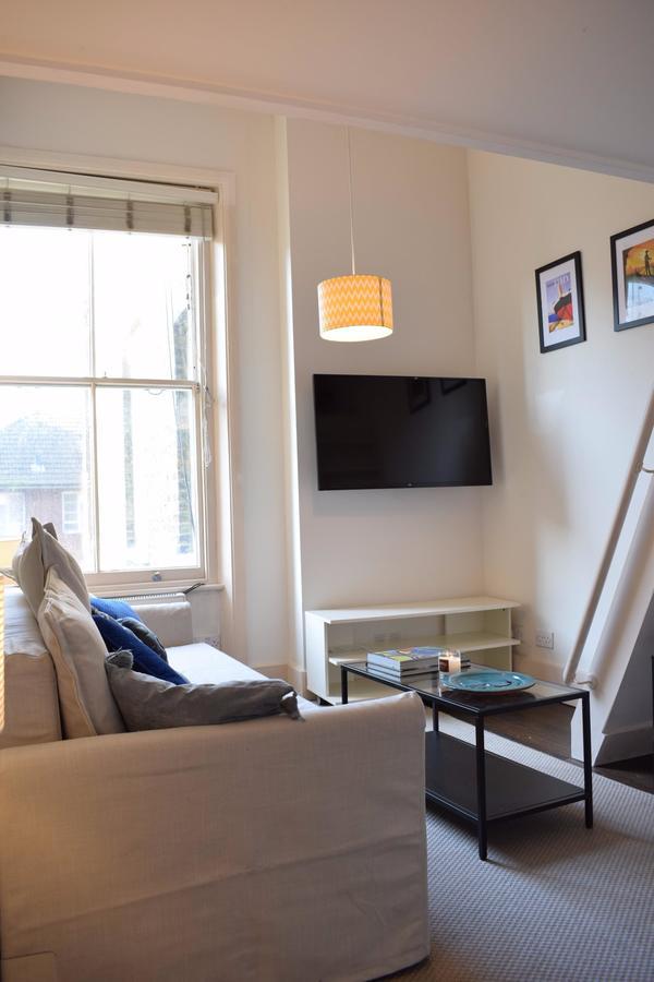 Apartment 1 Bedroom Flat In Notting Hill With Mezzanine London