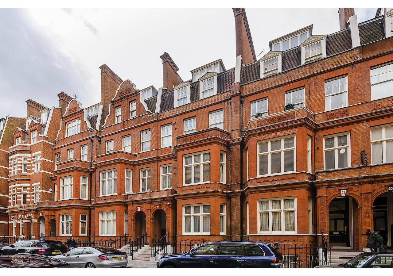 Knightsbridge Apartments *