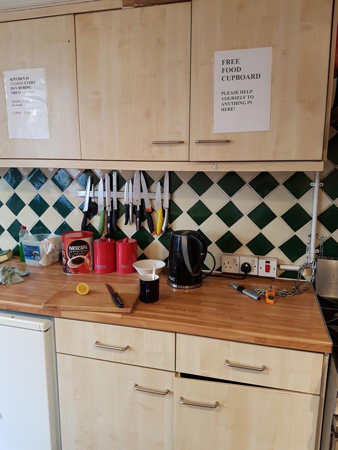 Barmy Badger Backpackers Hostal *