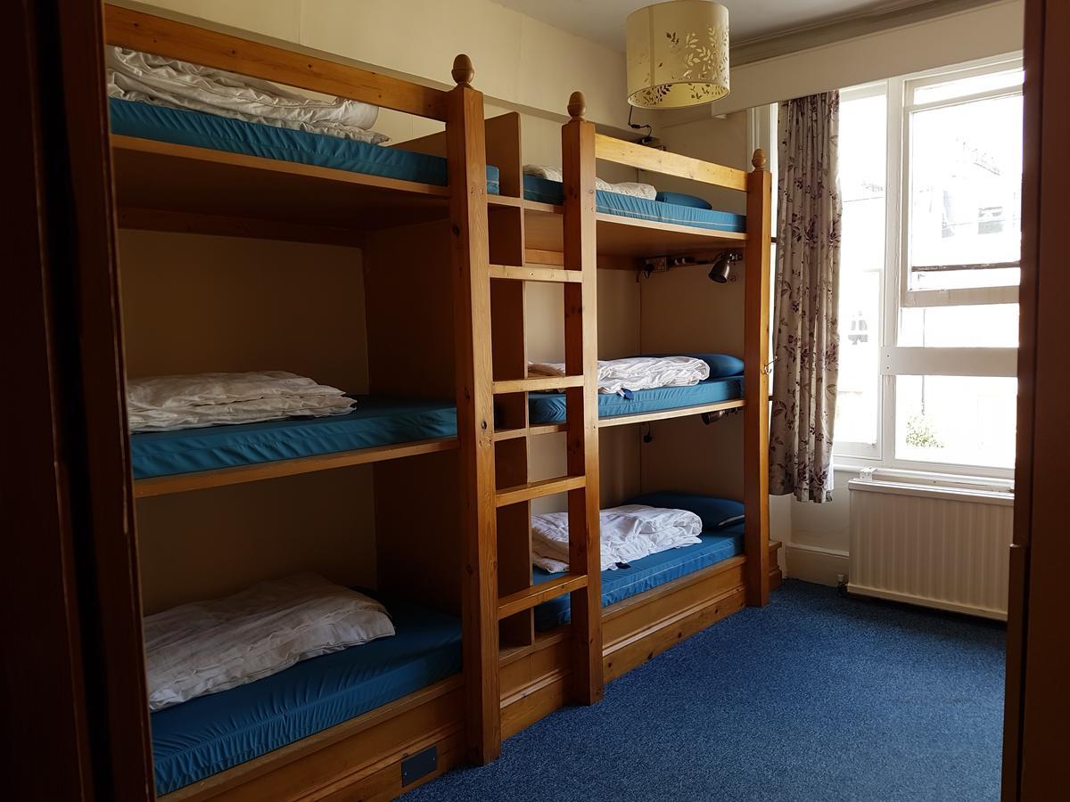 Hostal Barmy Badger Backpackers *
