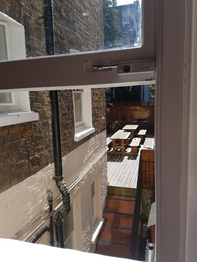 Hostal Barmy Badger Backpackers Londres