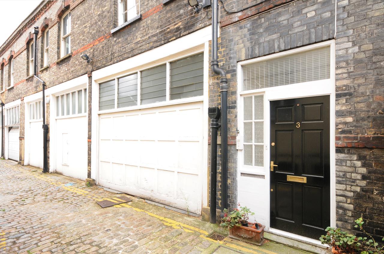 Victoria Mews * Londen