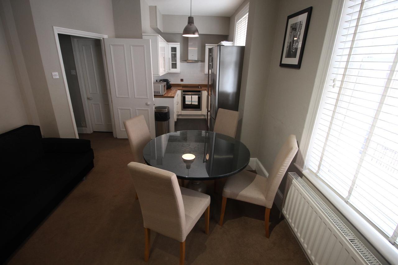 Apartment Flat 2 Broad Court *
