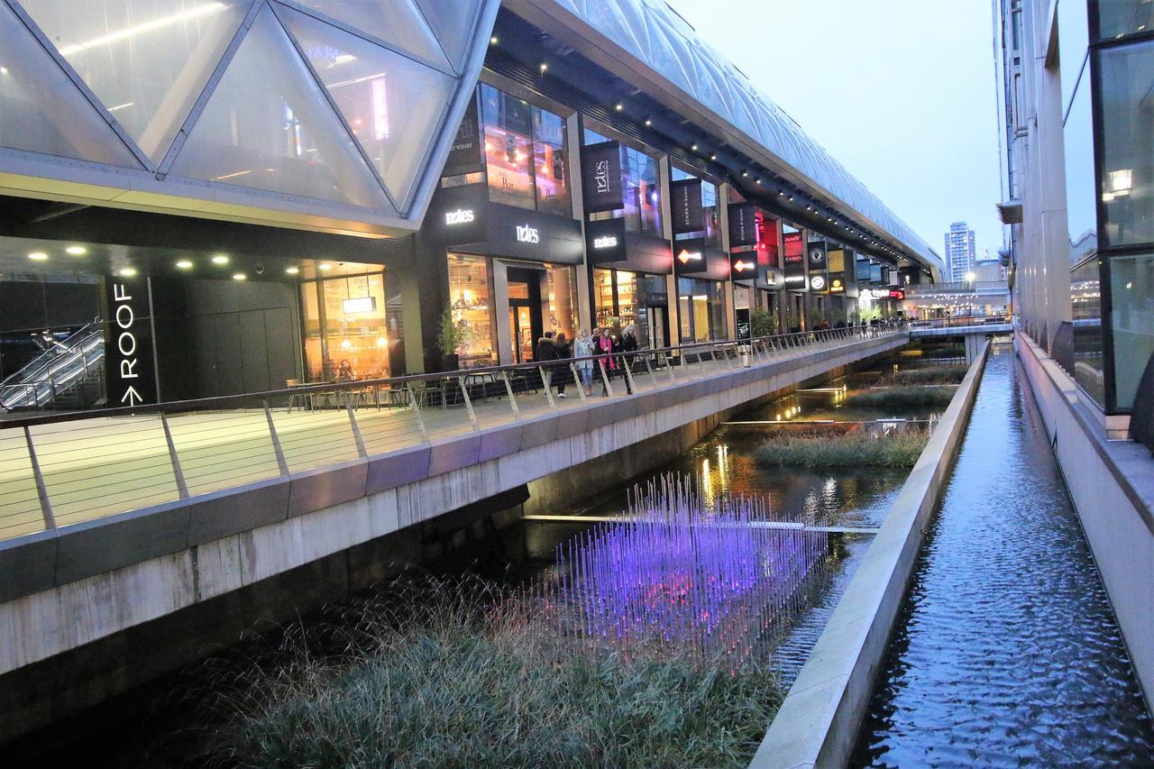Canary Wharf Luxury River View Hotel London