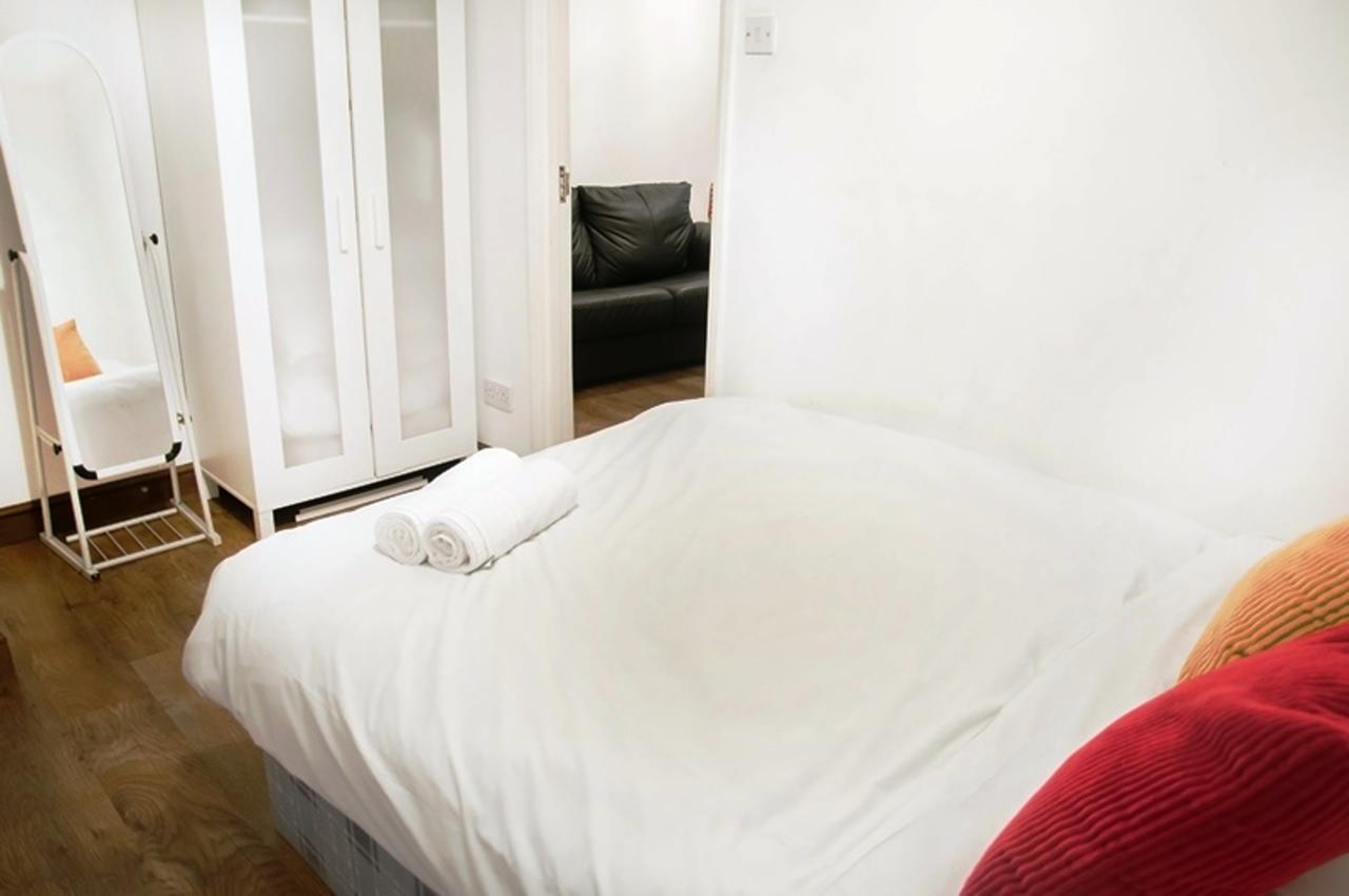 Apartment Capital Host Warren Street