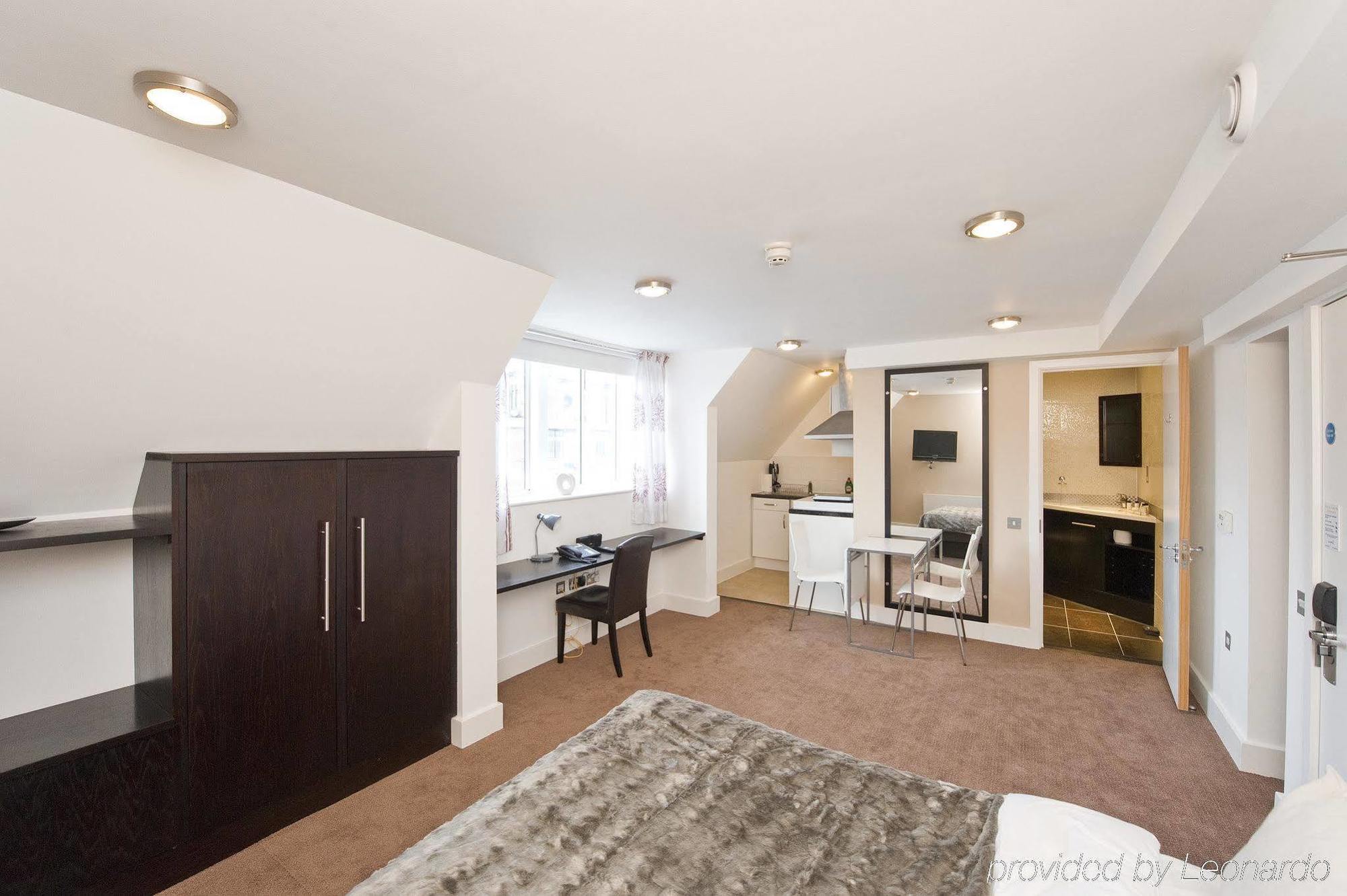Apartment 2 Devonshire London