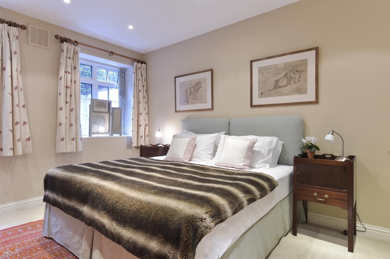 Peaceful 1 Bed Flat Off Sloane Square With Patio Appartement *