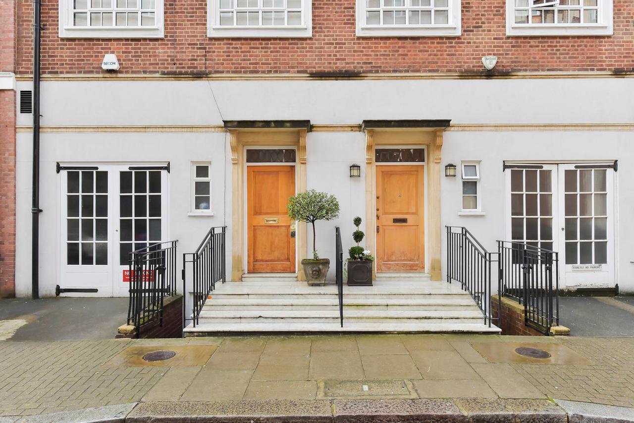 Peaceful 1 Bed Flat Off Sloane Square With Patio Appartement *