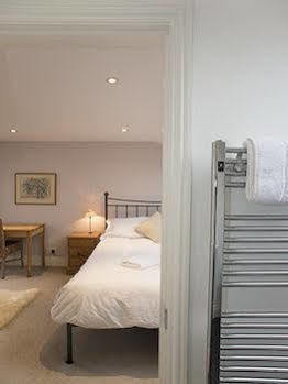 Vive Unique - Fulham Apartment