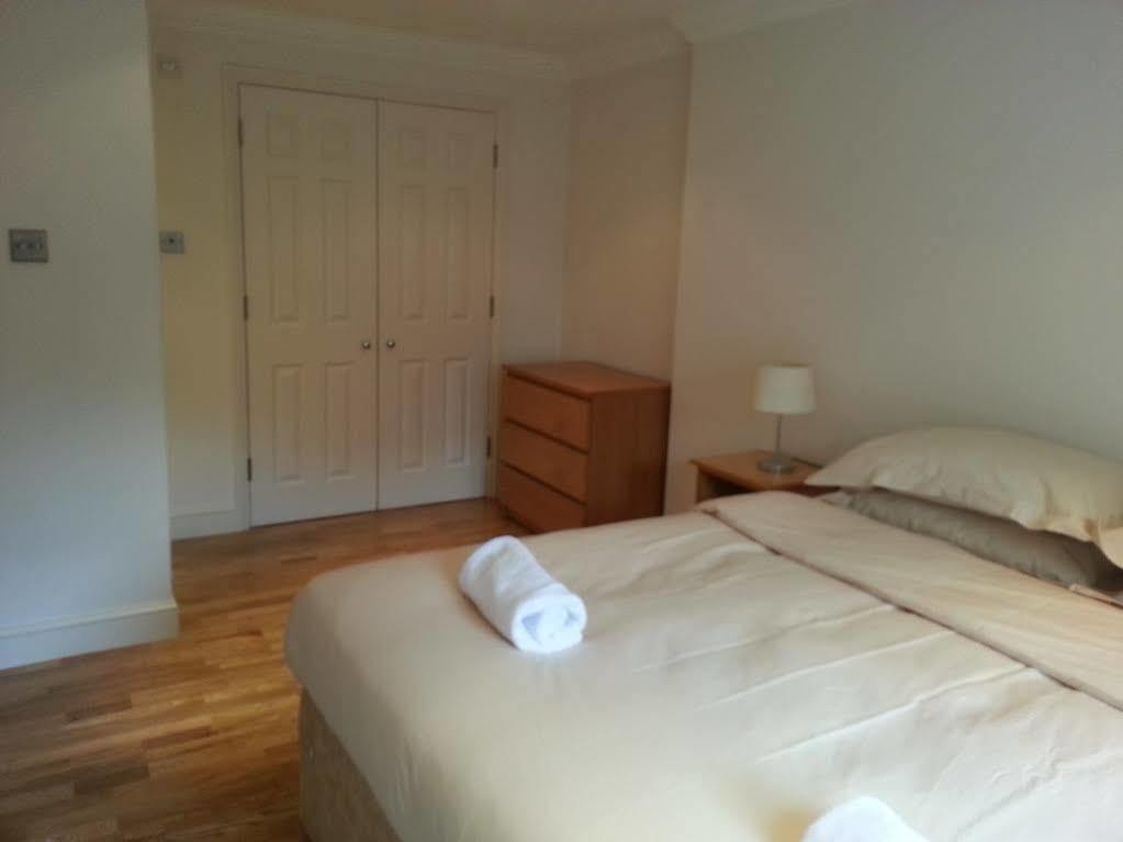 Earls Court Apartment London