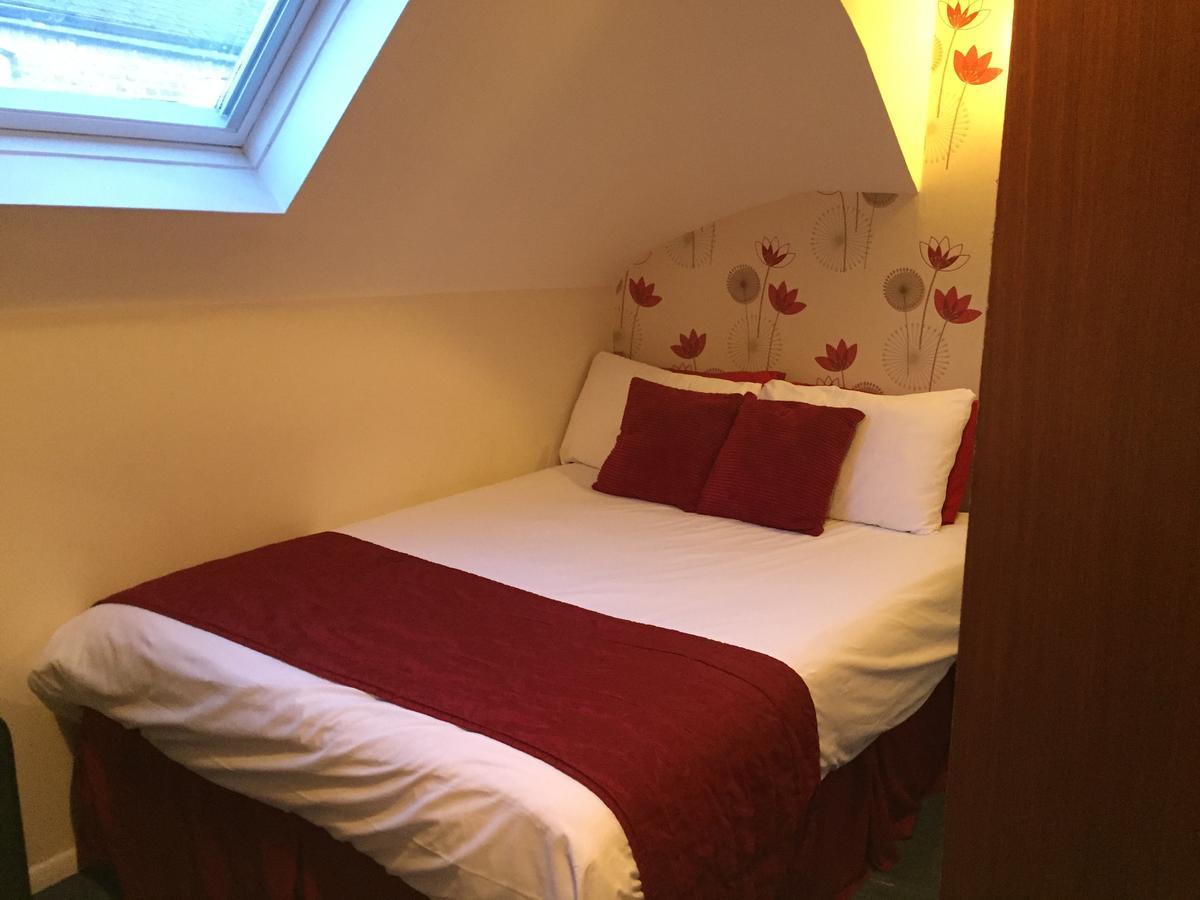 What are the best hotels near London Eye? London