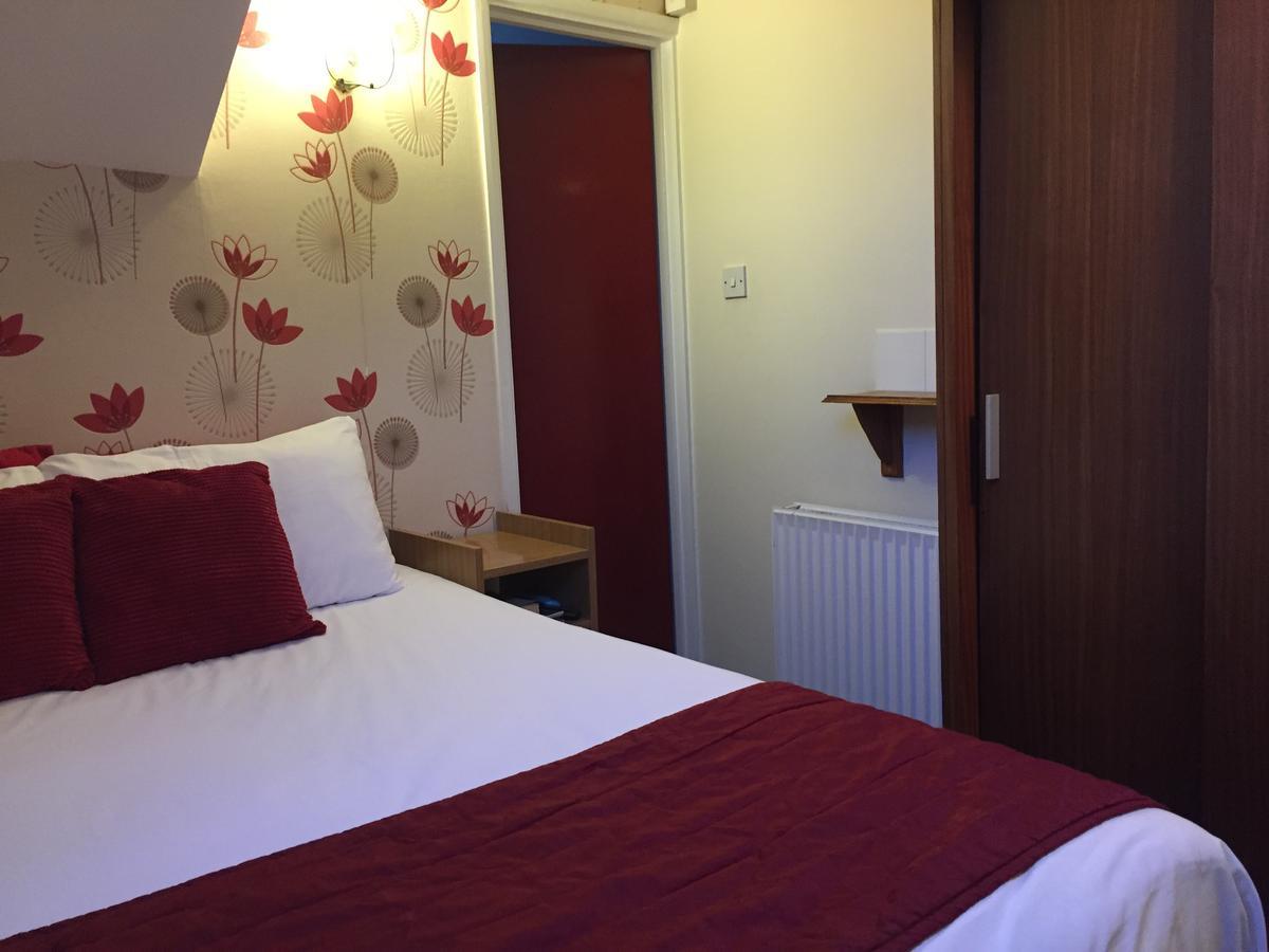 What are the best hotels near London Eye? Apartment