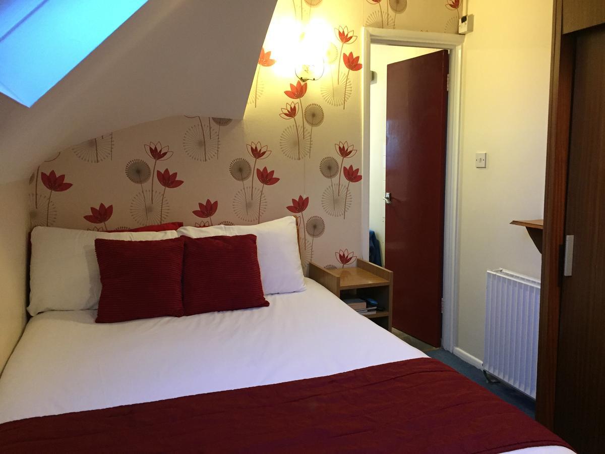 Apartment What are the best hotels near London Eye? *