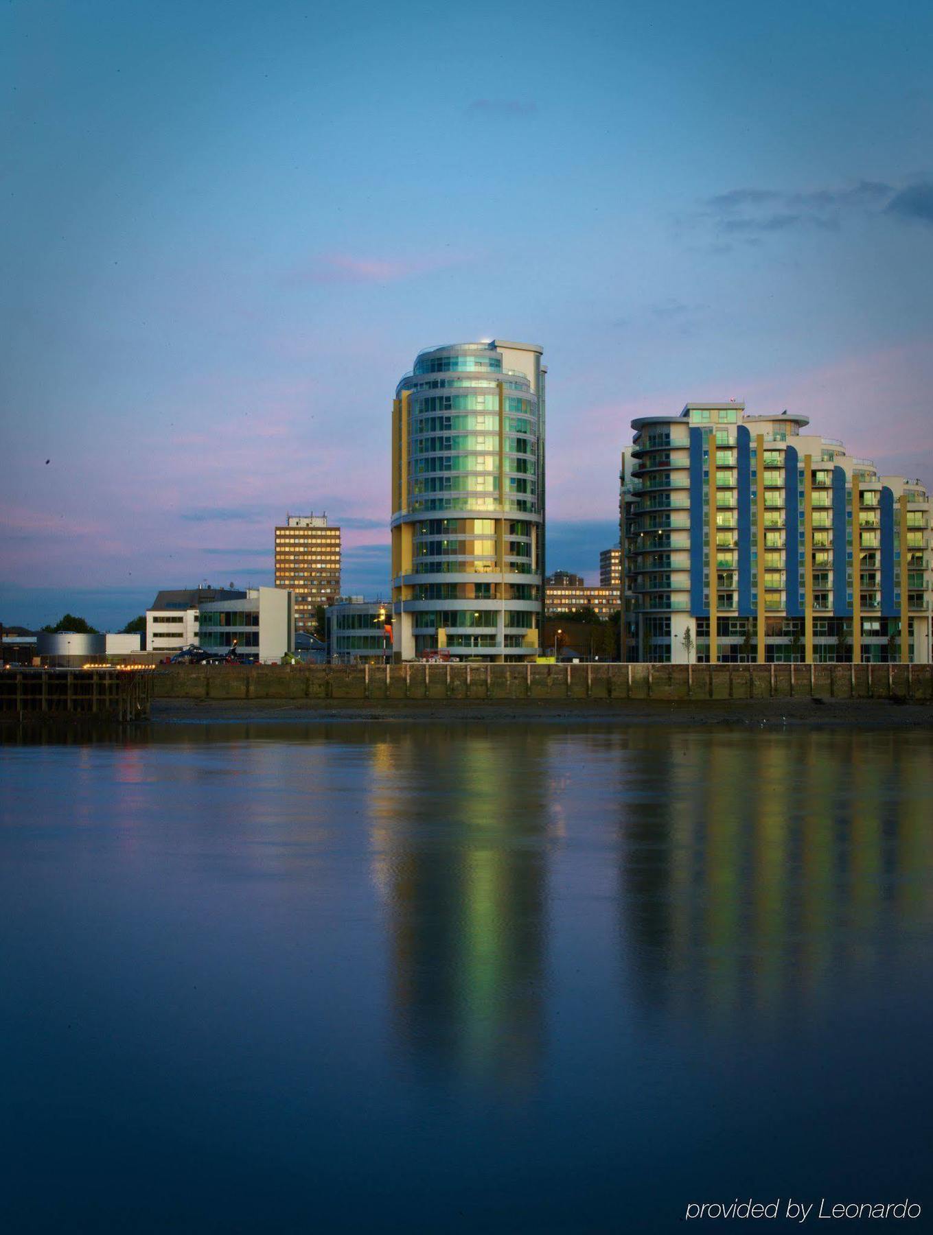 Crowne Plaza Battersea Hotel 4*
