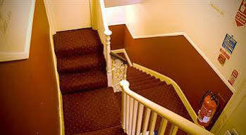 Hotel Palace Court 2*