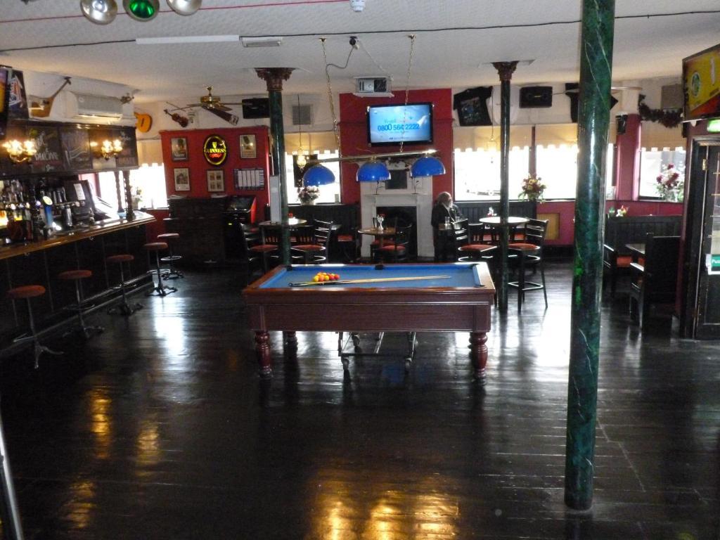 Inn Cart And Horses London