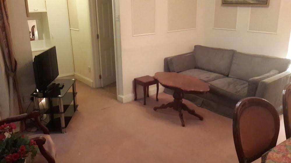 Apartahotel Kensingtoncourt 3*