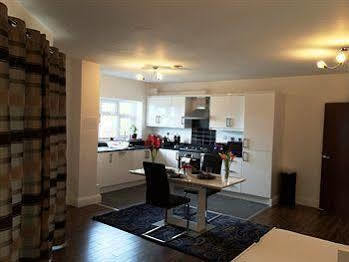 Globe City Apartment *