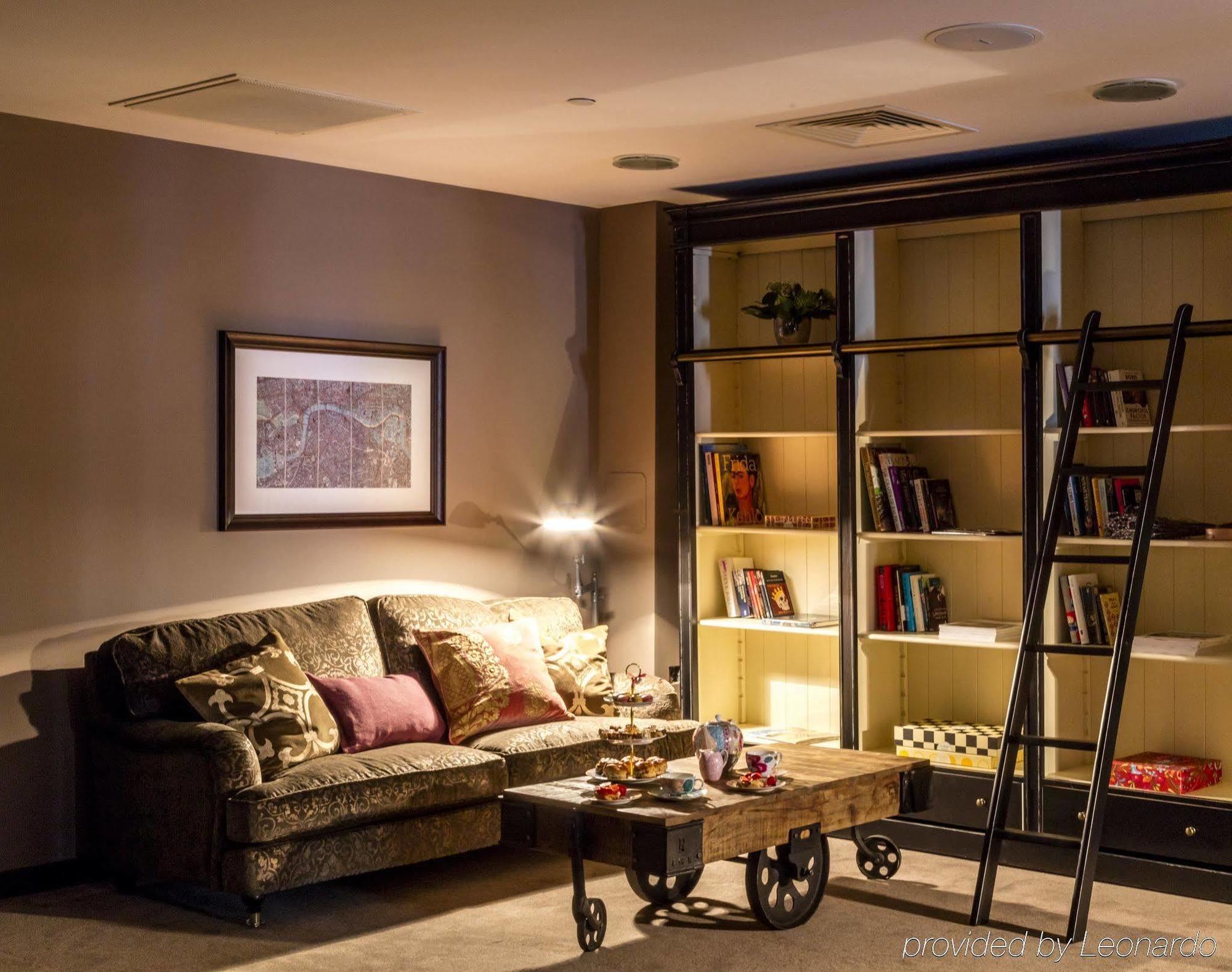 Cove Cannon Street Apartahotel 4*