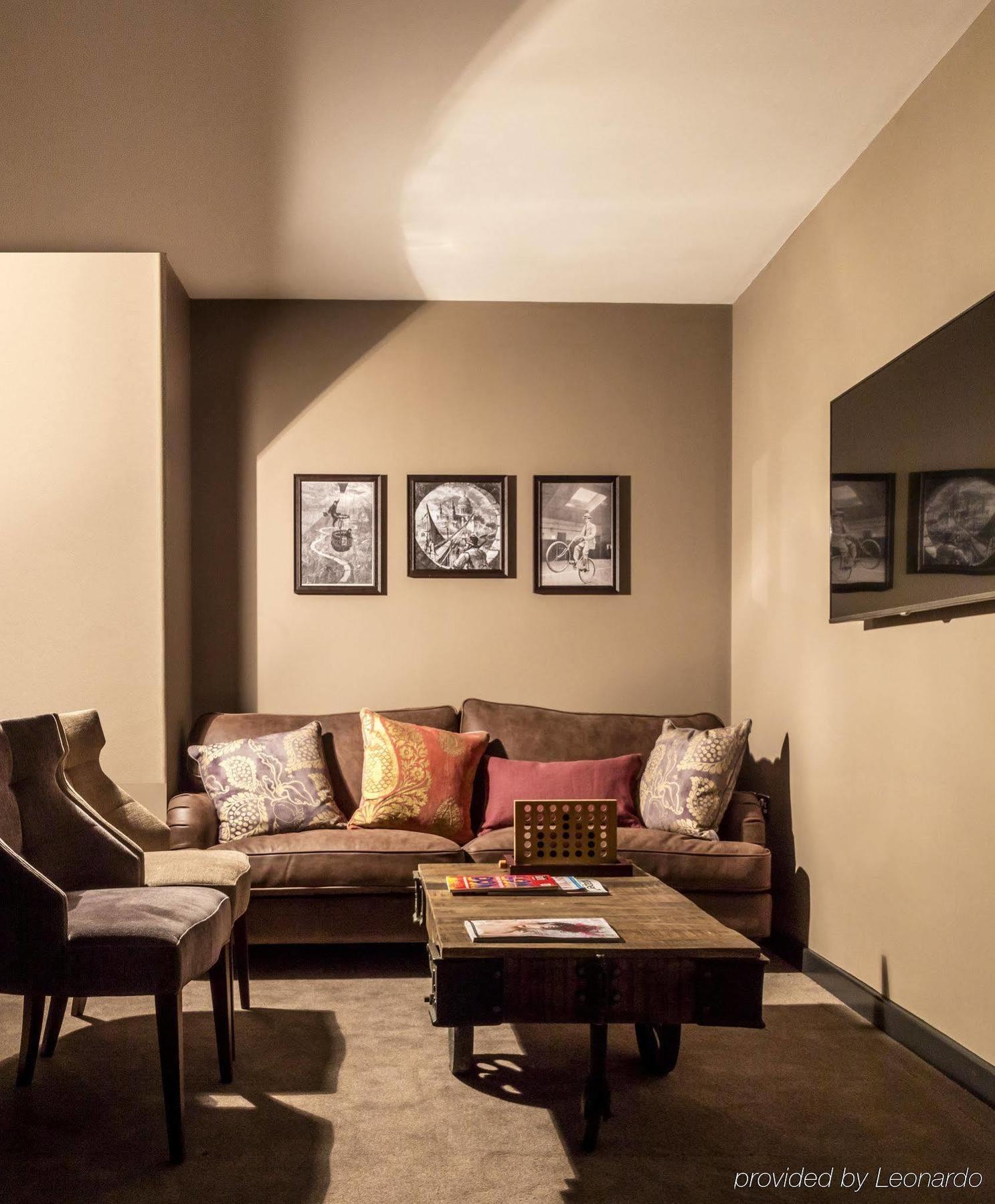 Cove Cannon Street Apartahotel 4*