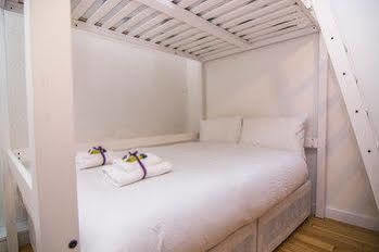 Wharf - Vintage Central 3*