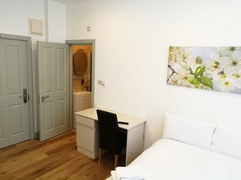 Forest House 3* London