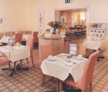 Eden Plaza Hotel 2*