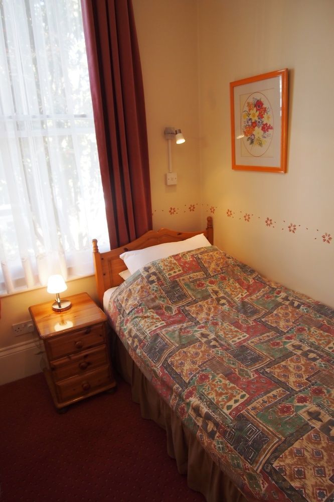 Kandara 3* London