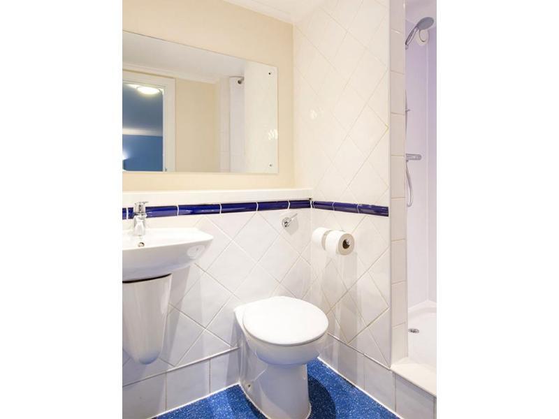 Hotell Travelodge Chigwell 3*