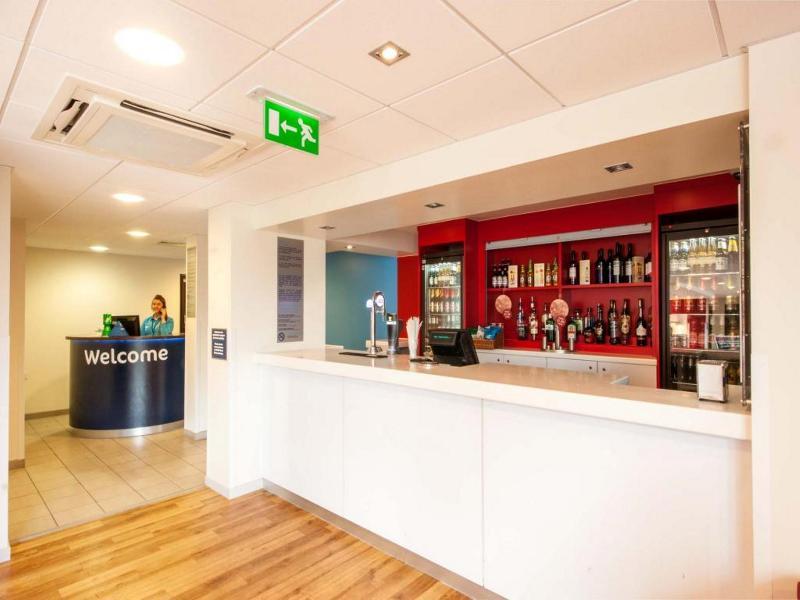 Hotel Travelodge Teddington 3*