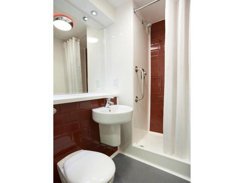 Travelodge Teddington 3* Londen