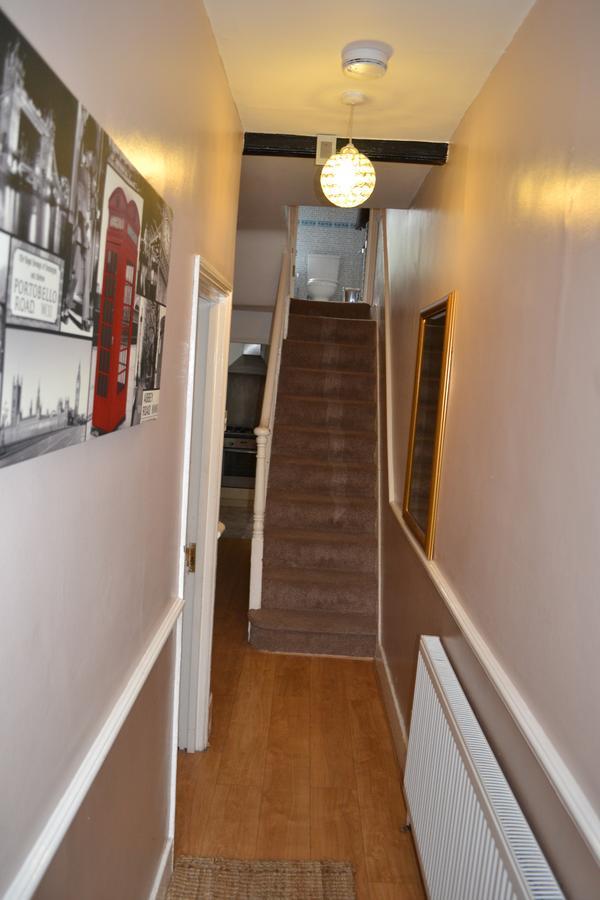 2 Bedroom House -ealing Vakantiehuis Londen