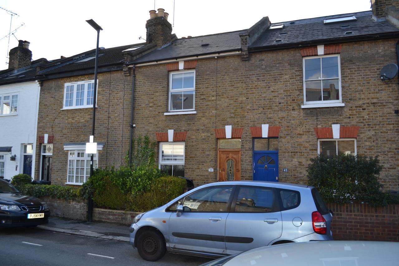 2 Bedroom House -ealing Vakantiehuis Londen