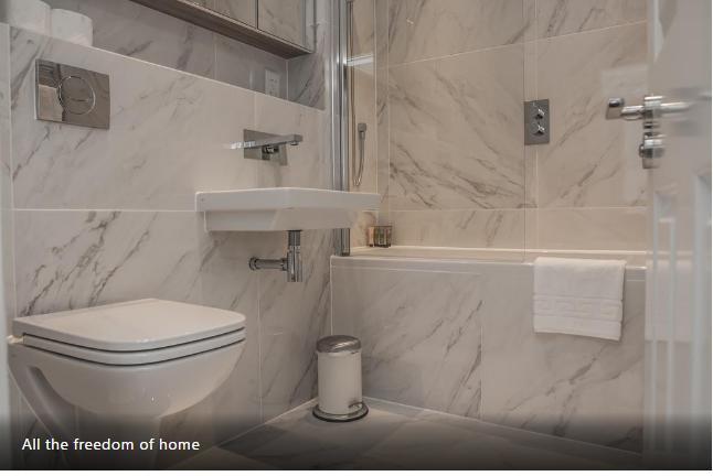 Leilighet Ealing London