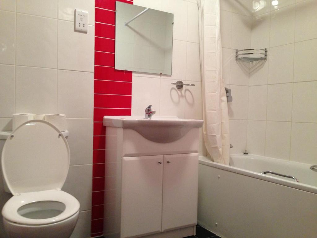 Acton Town Hotell