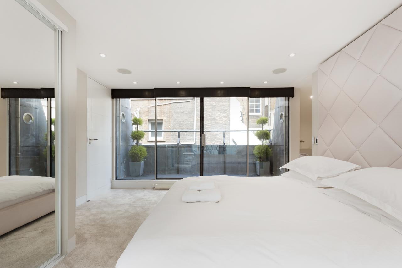 Stylish 3 Bedroom Mews South Kensington *