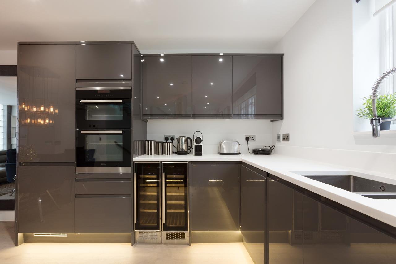 Apartment Stylish 3 Bedroom Mews South Kensington London